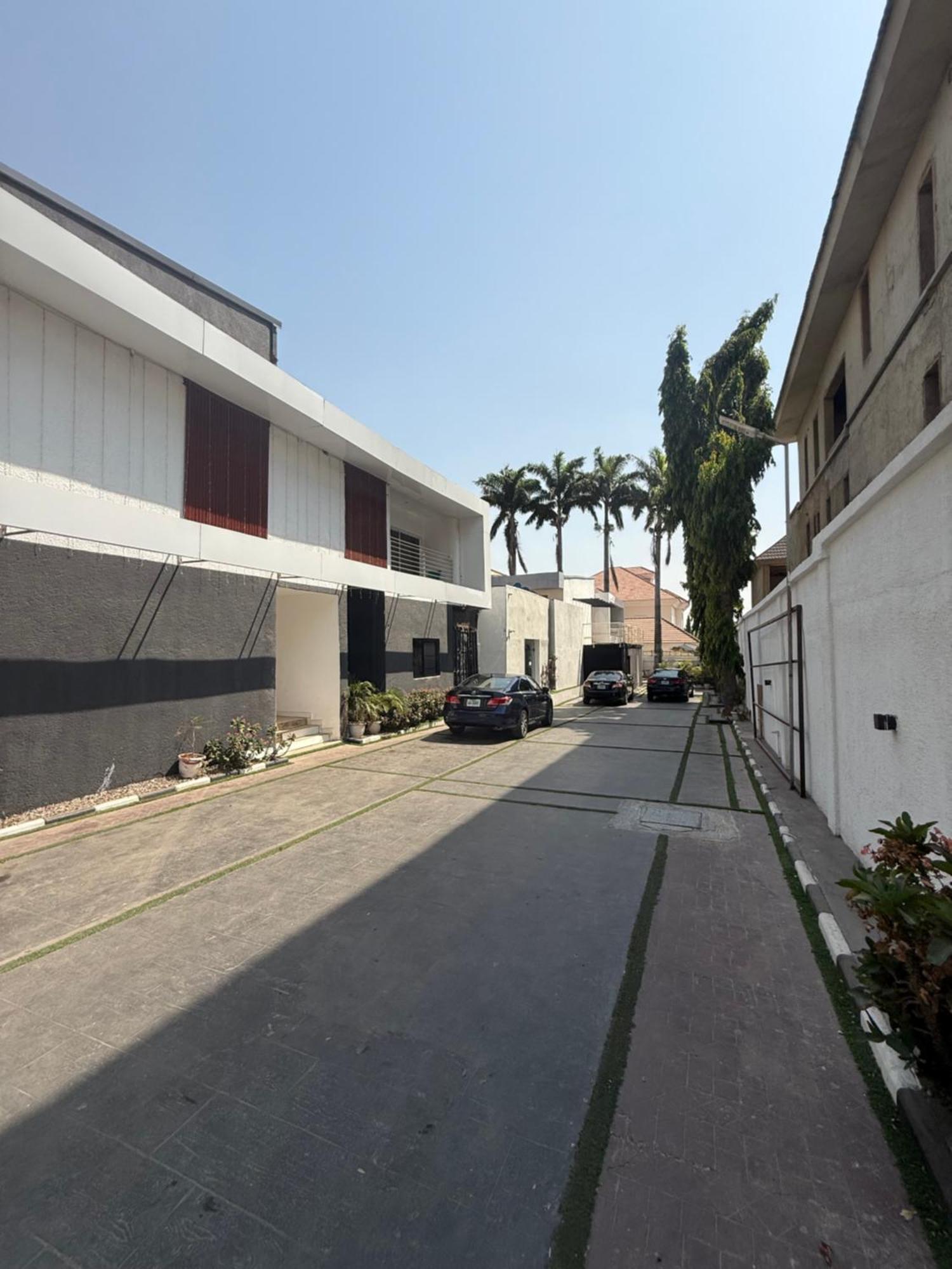 Austra Hotels And Apartments Maitama Abuja Eksteriør billede