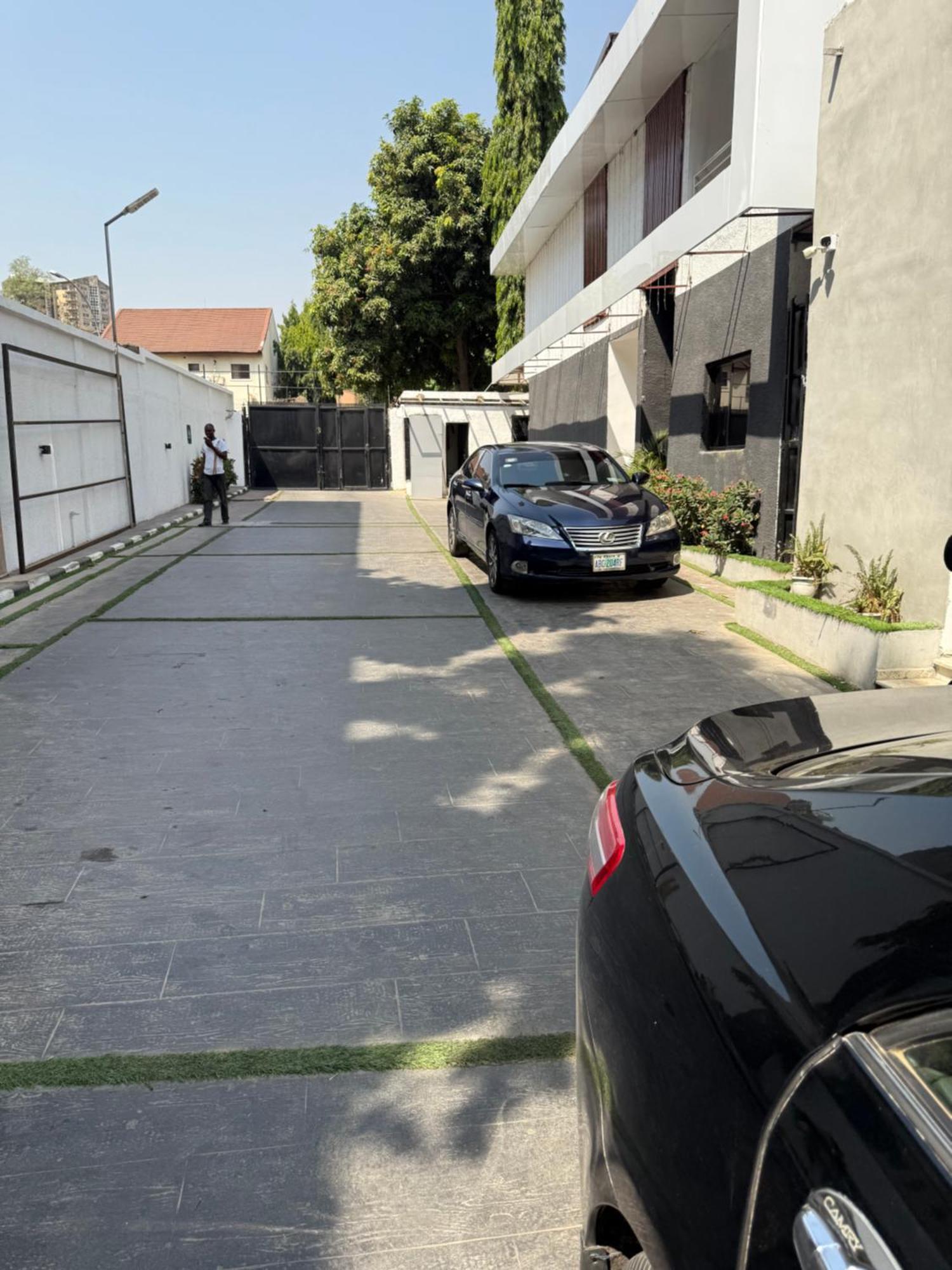 Austra Hotels And Apartments Maitama Abuja Eksteriør billede